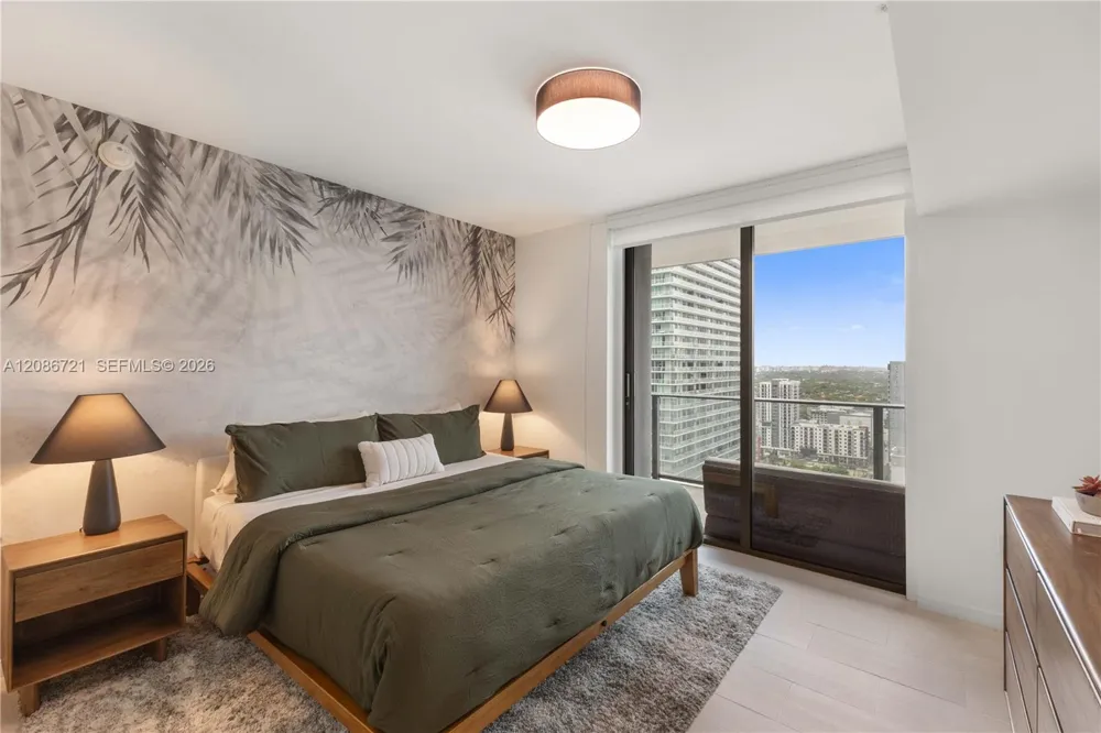 1000 Brickell Plaza #2704 Miami, FL 33131