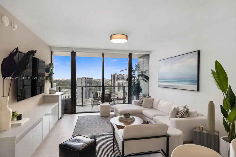 1000 Brickell Plaza #2704 Miami, FL 33131