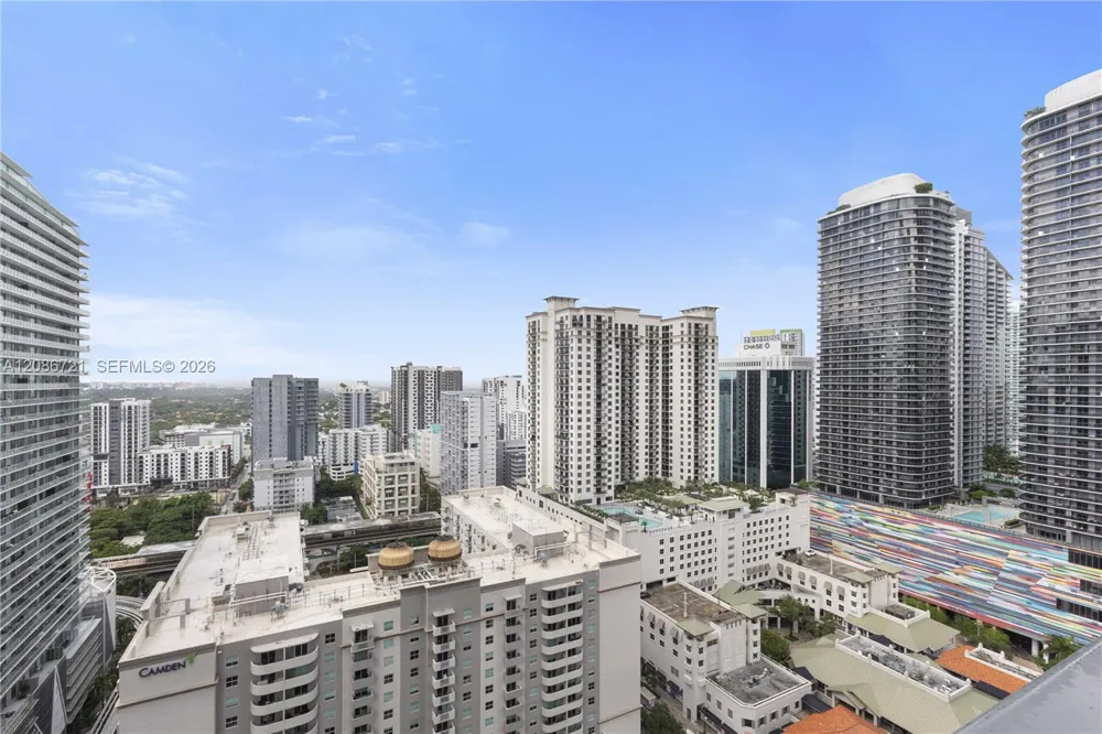 1000 Brickell Plaza #2704 Miami, FL 33131