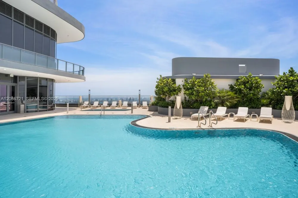 1000 Brickell Plaza #2704 Miami, FL 33131