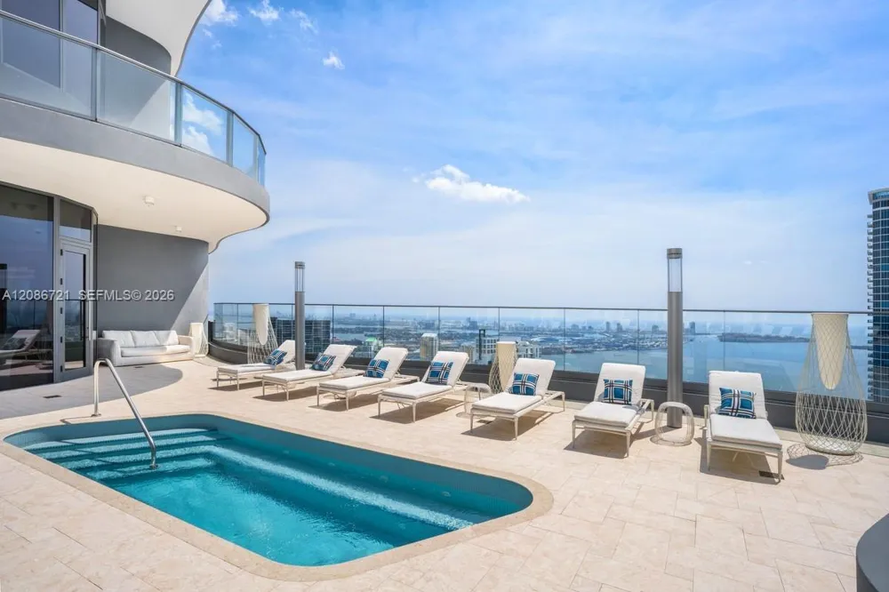1000 Brickell Plaza #2704 Miami, FL 33131