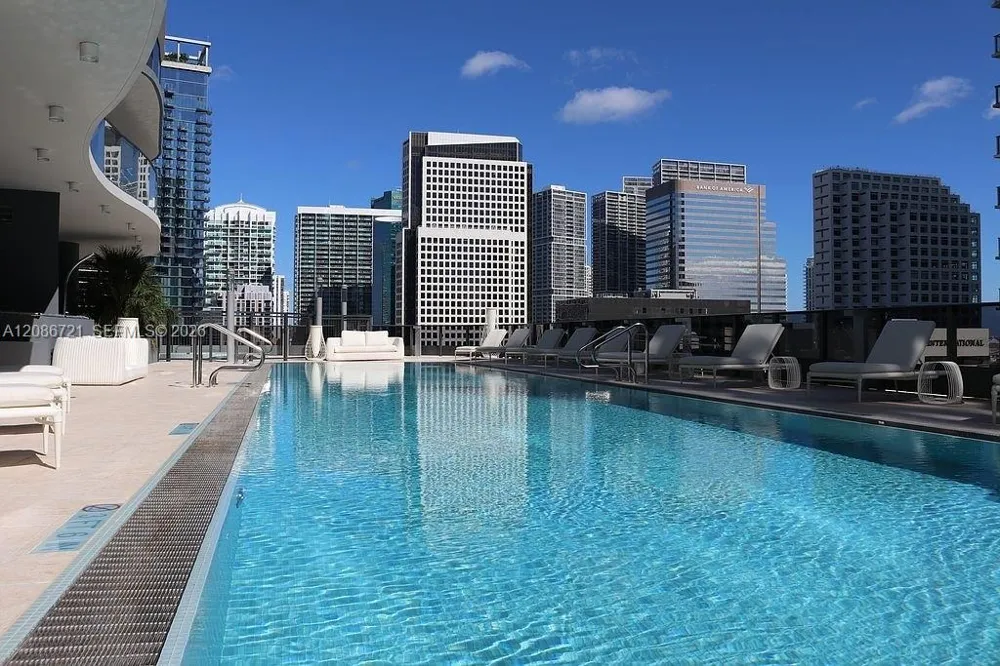 1000 Brickell Plaza #2704 Miami, FL 33131