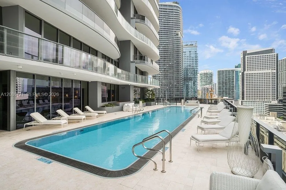 1000 Brickell Plaza #2704 Miami, FL 33131
