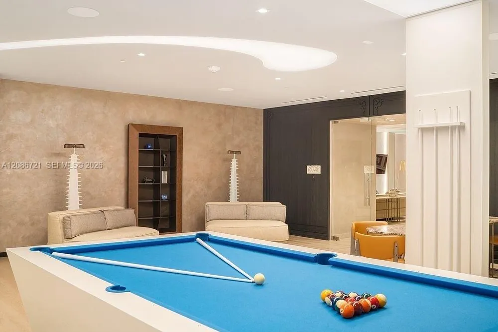 1000 Brickell Plaza #2704 Miami, FL 33131