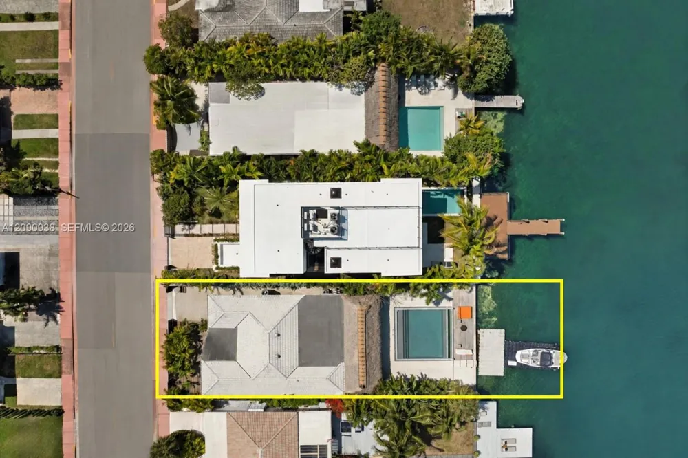 661 86th St Miami Beach, FL 33141