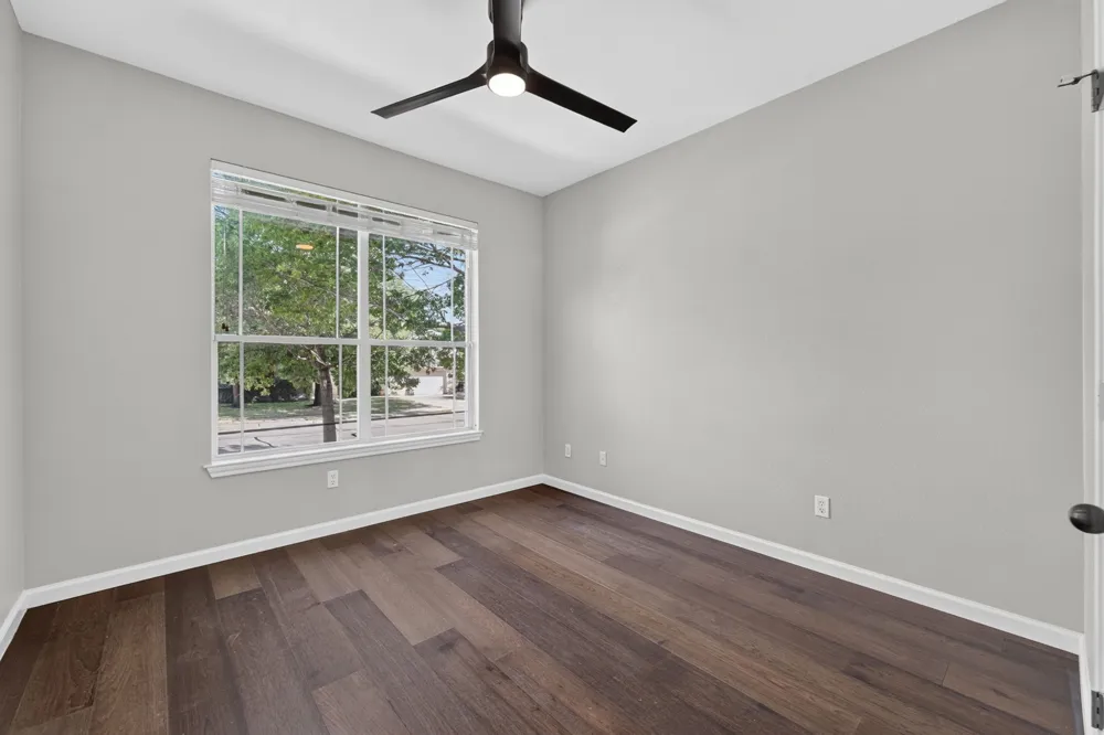 1004 Applerock Leander, TX 78641