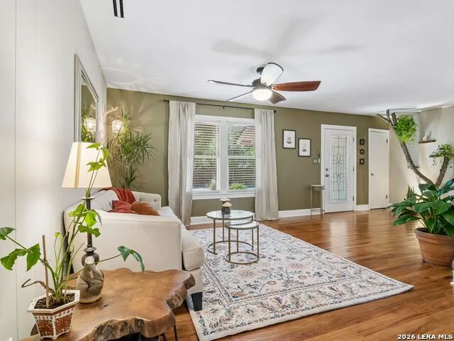 351 E North Street New Braunfels, TX 78130