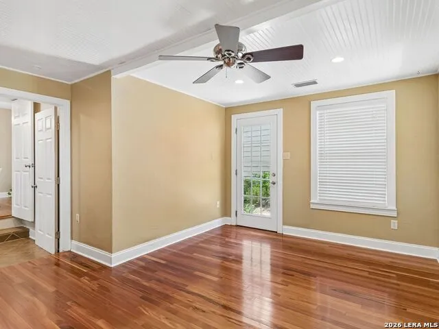 351 E North Street New Braunfels, TX 78130
