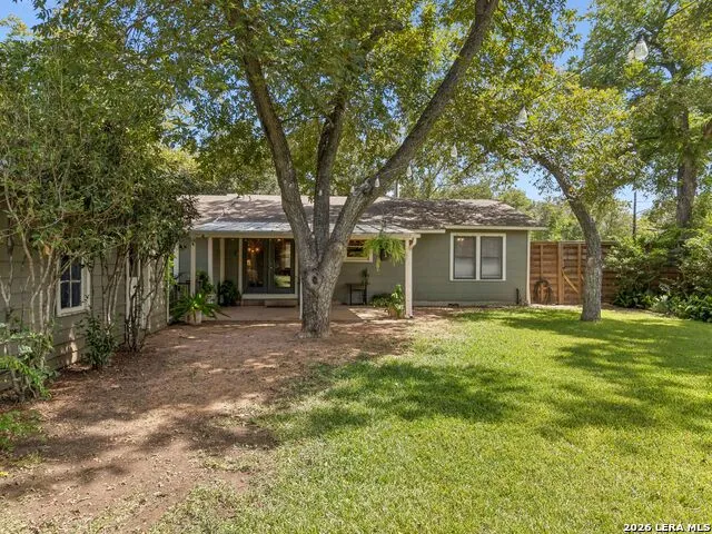 351 E North Street New Braunfels, TX 78130