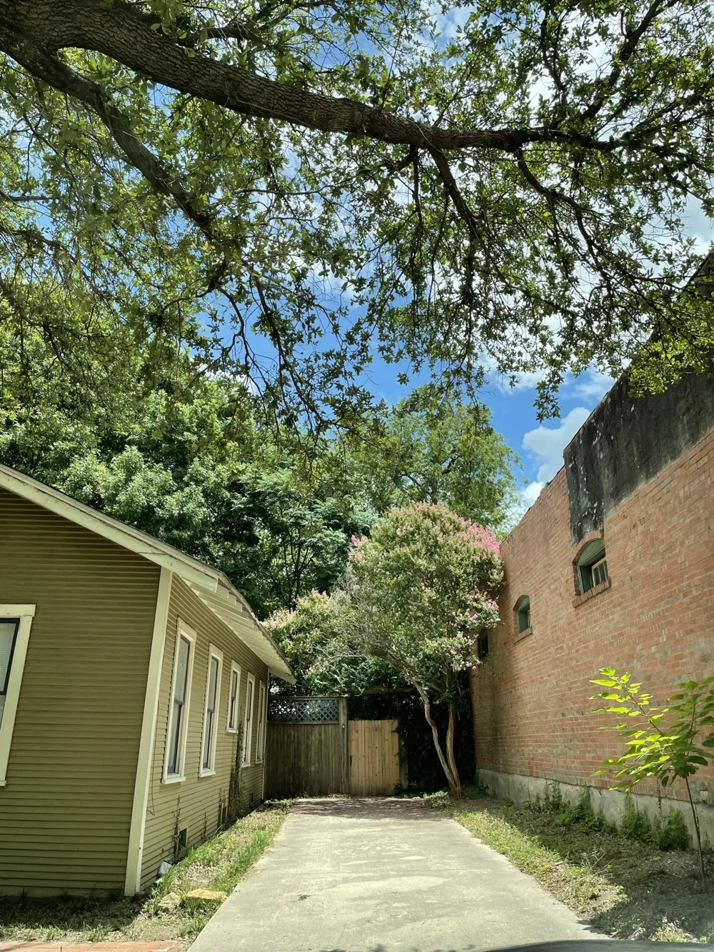 2257 College Avenue Fort Worth, TX 76110