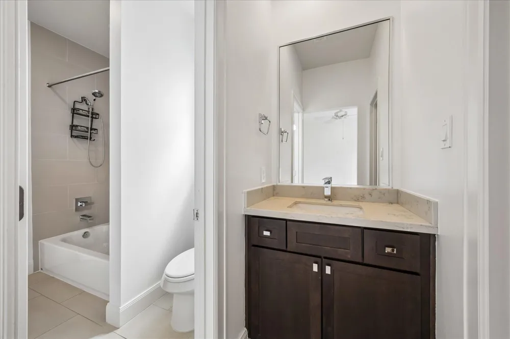 1317 W Clay Street Houston, TX 77019