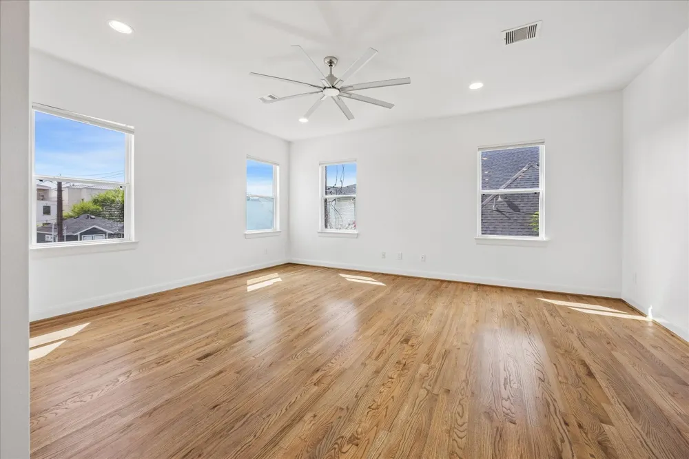 1317 W Clay Street Houston, TX 77019