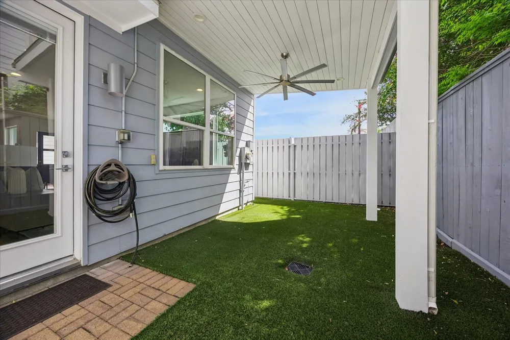 1317 W Clay Street Houston, TX 77019