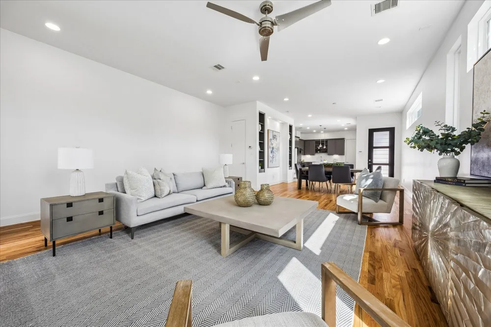 1317 W Clay Street Houston, TX 77019