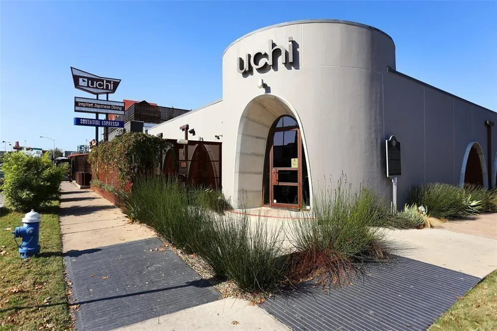 1317 W Clay Street Houston, TX 77019