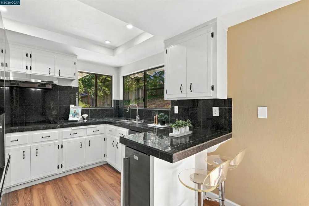 4082 Treat Blvd Concord, CA 94518