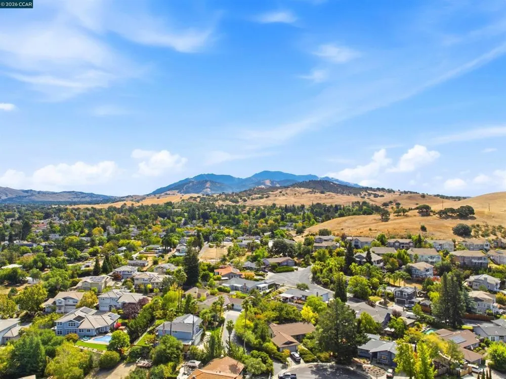 4082 Treat Blvd Concord, CA 94518