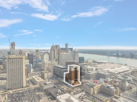 525 W Lafayette Boulevard #20C
