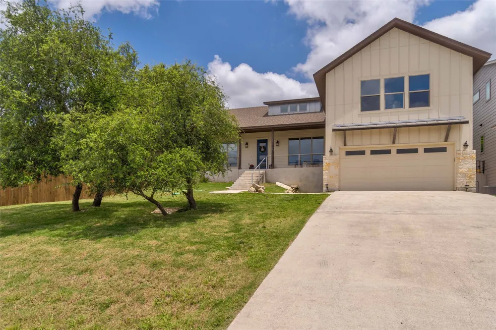 10129 Longhorn Skyway Dripping Springs, TX 78620