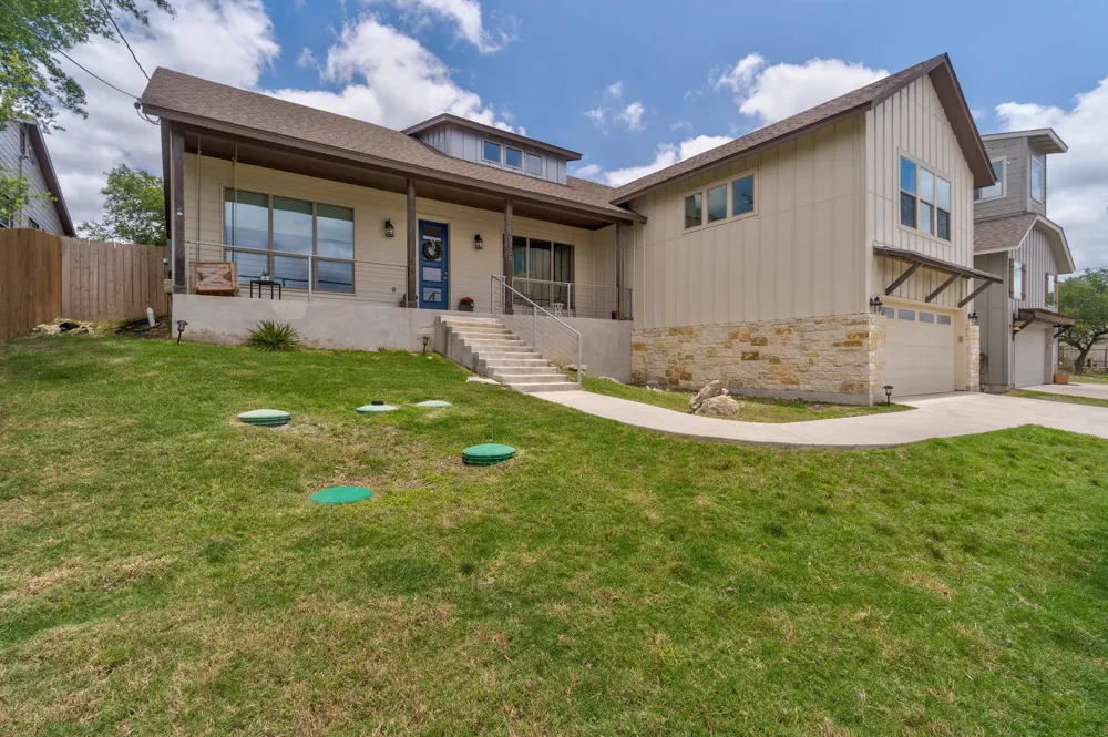 10129 Longhorn Skyway Dripping Springs, TX 78620