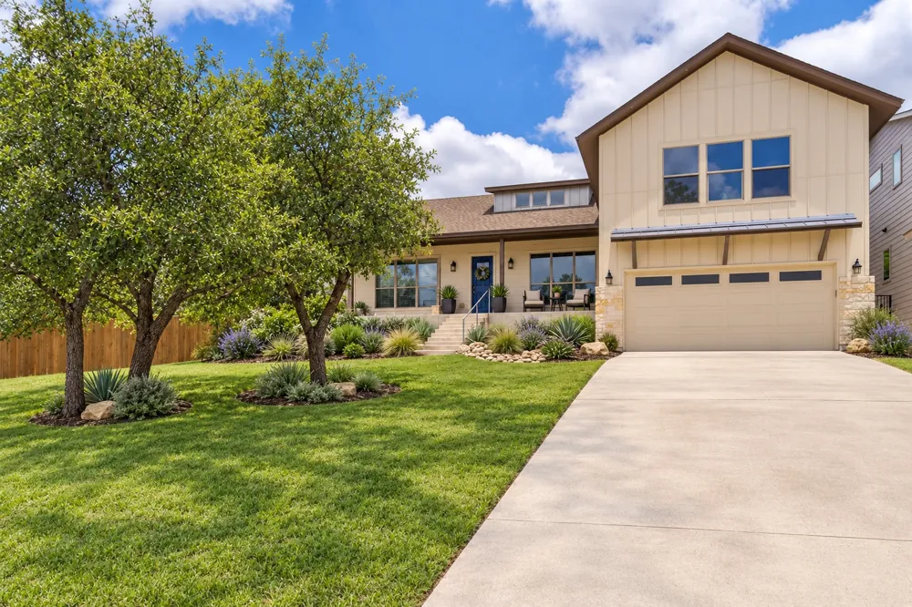 10129 Longhorn Skyway Dripping Springs, TX 78620