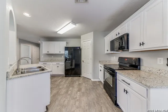 6707 Raintree Place San Antonio, TX 78233
