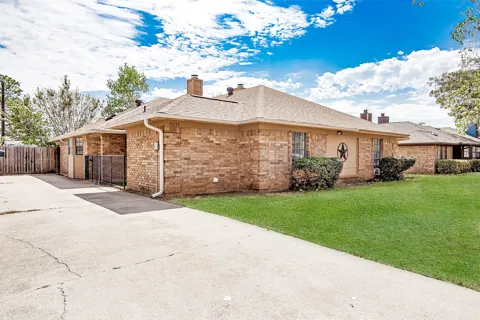 5211 Wild West Drive