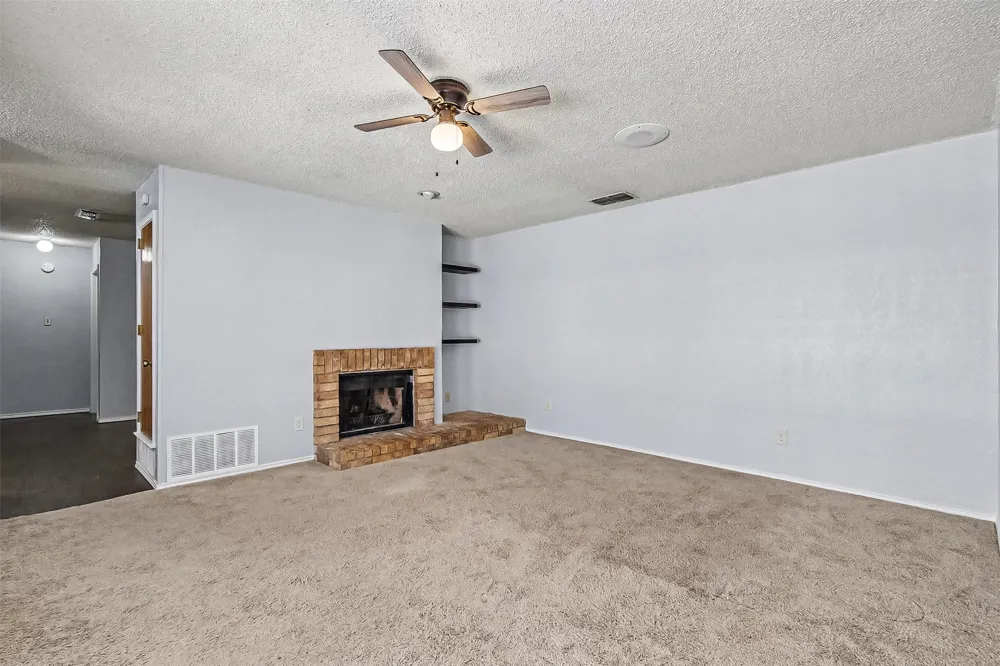 5211 Wild West Drive Arlington, TX 76017