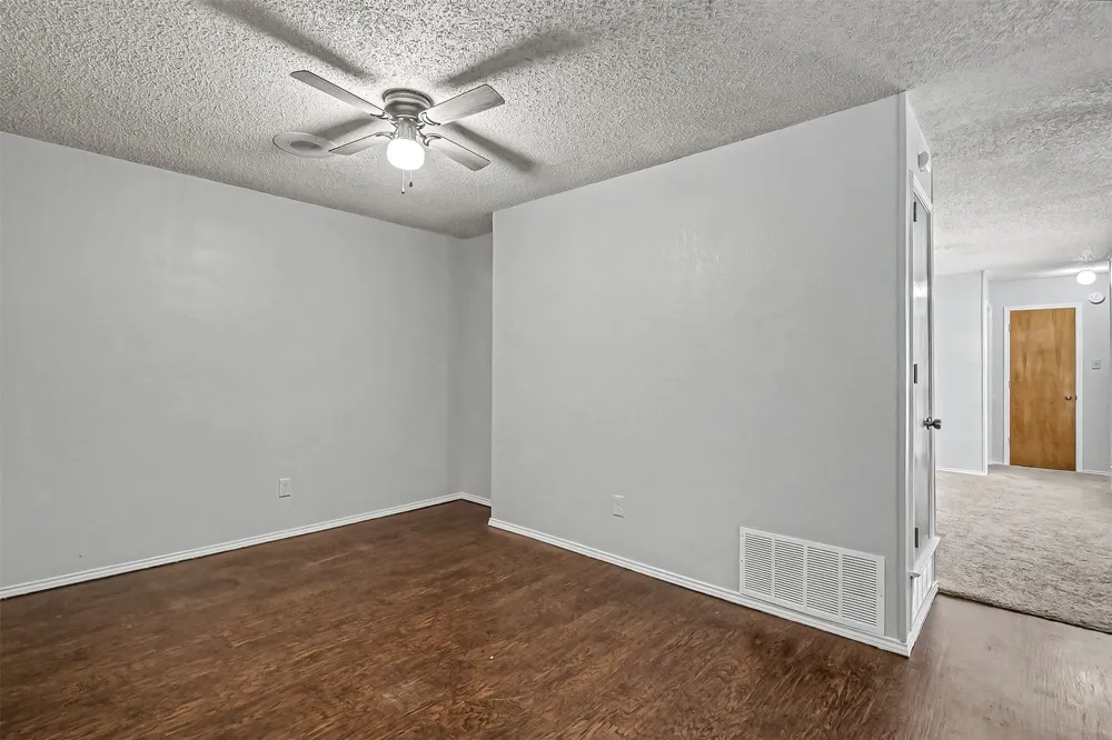 5211 Wild West Drive Arlington, TX 76017