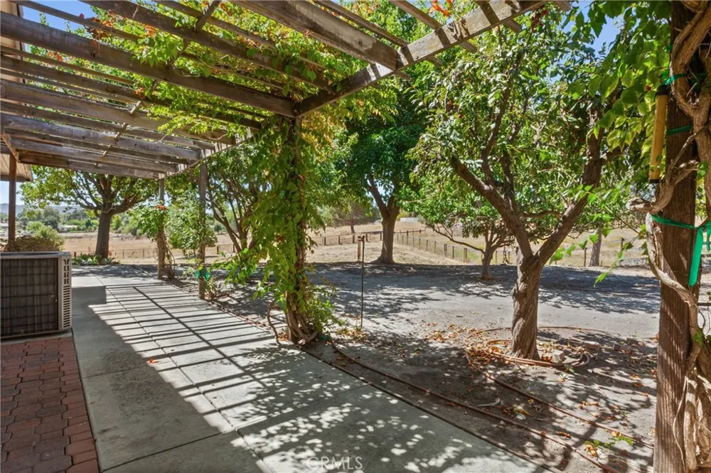 9336 Carmel Road Atascadero, CA 93422