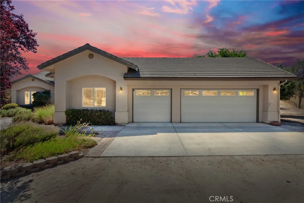 9336 Carmel Road Atascadero, CA 93422