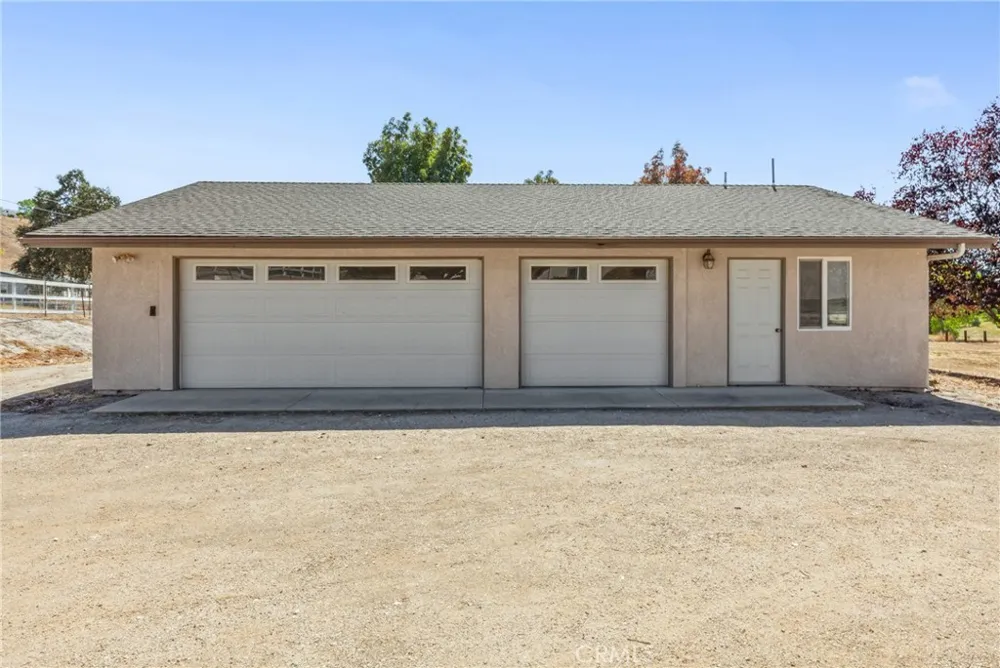 9336 Carmel Road Atascadero, CA 93422