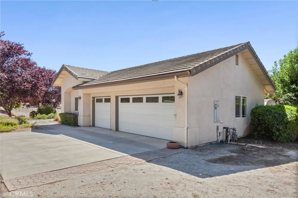 9336 Carmel Road Atascadero, CA 93422