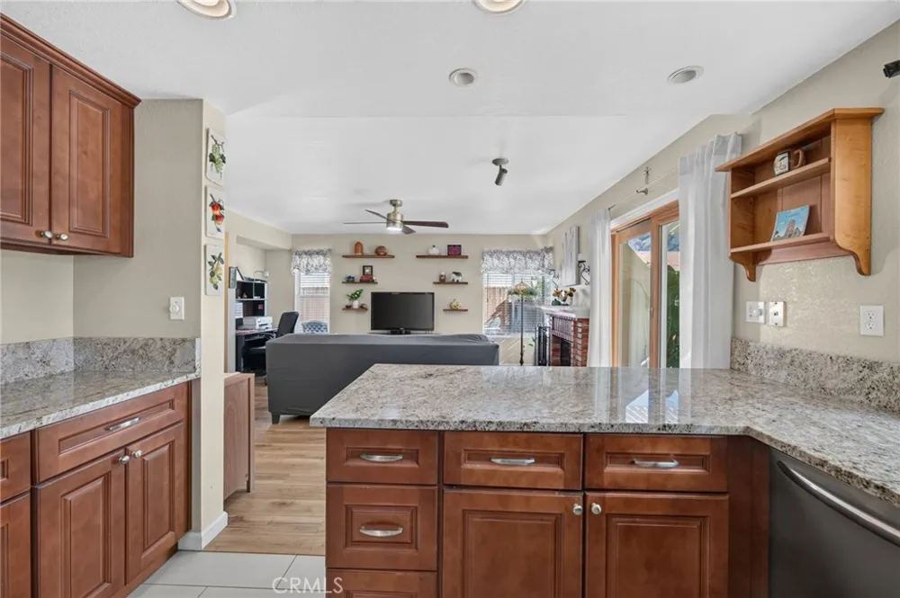 977 Sussex San Jacinto, CA 92583