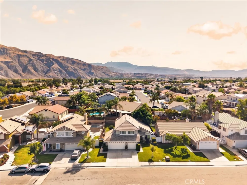 977 Sussex San Jacinto, CA 92583