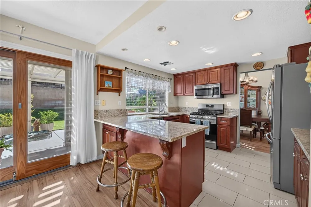 977 Sussex San Jacinto, CA 92583