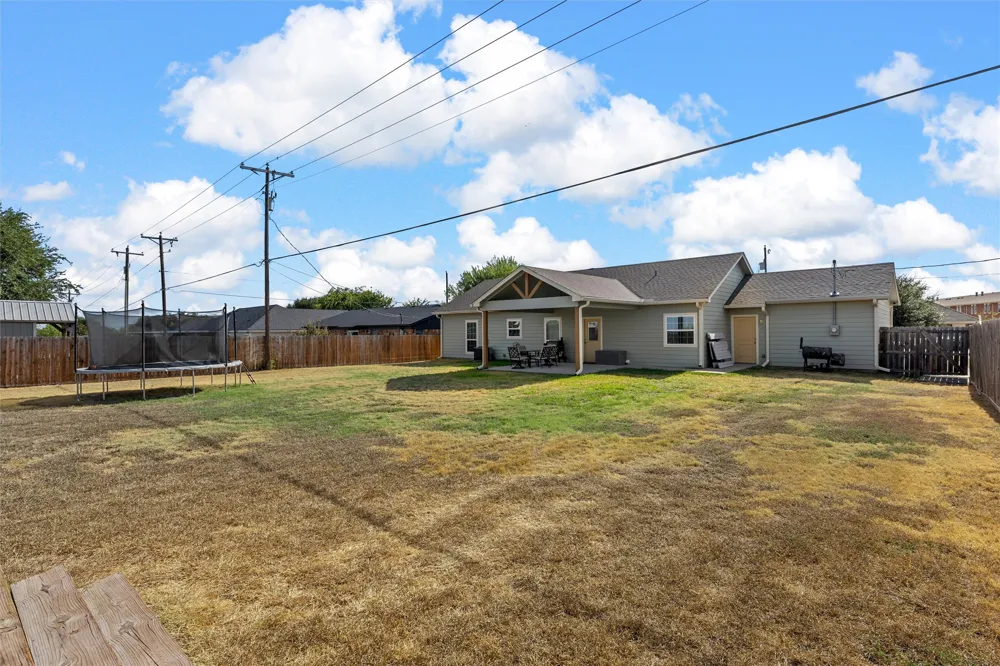 505 David Davis Drive McGregor, TX 76657