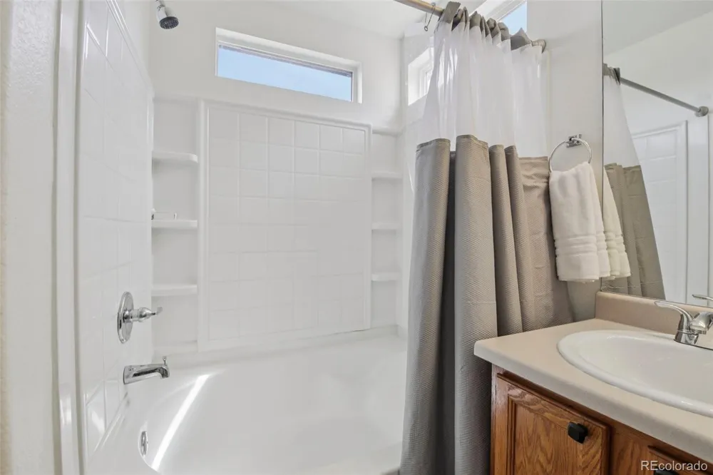 14883 E Maple Place Aurora, CO 80012