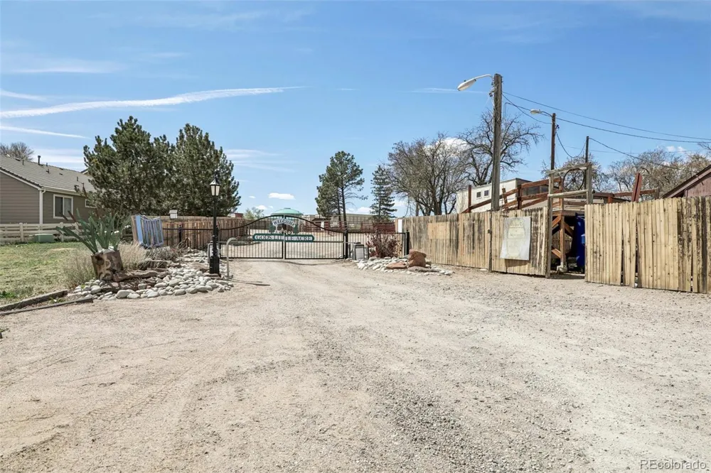 14883 E Maple Place Aurora, CO 80012