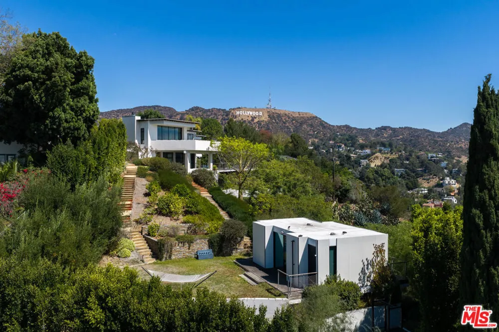2824 Durand Drive Los Angeles, CA 90068