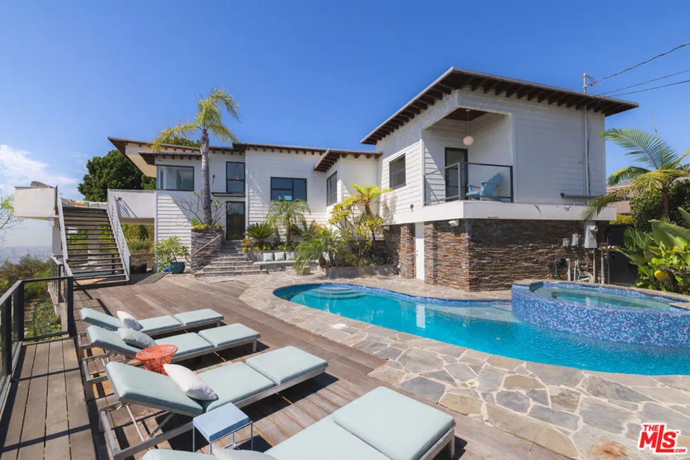 2824 Durand Drive Los Angeles, CA 90068