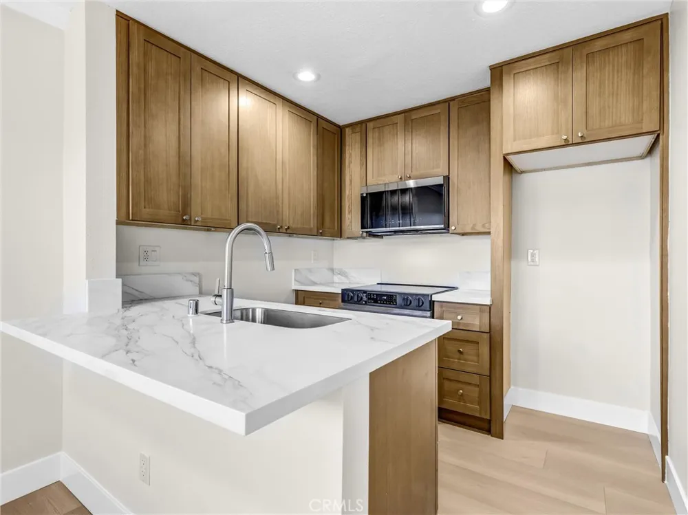 5530 Ackerfield Avenue #210 Long Beach, CA 90805