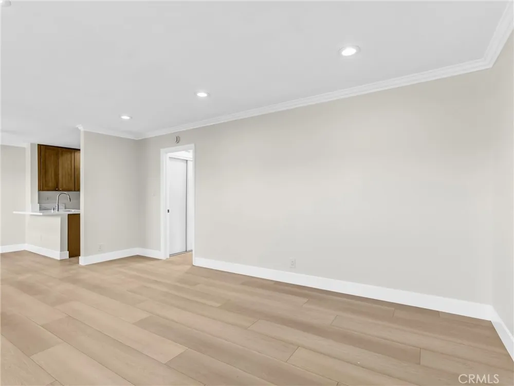 5530 Ackerfield Avenue #210 Long Beach, CA 90805