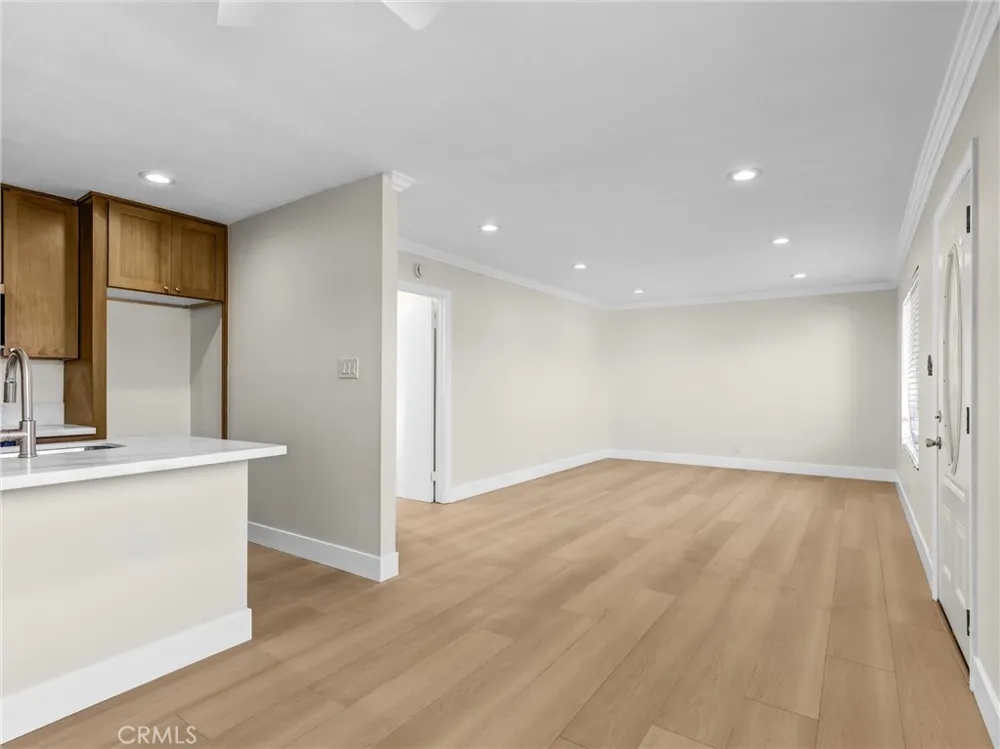 5530 Ackerfield Avenue #210 Long Beach, CA 90805