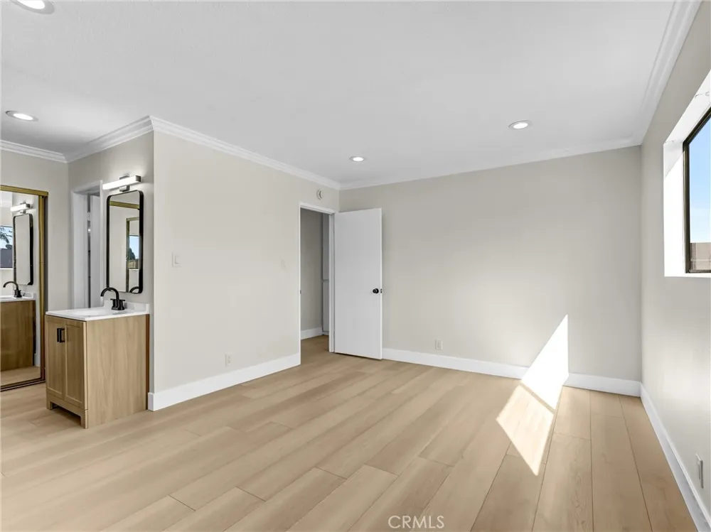 5530 Ackerfield Avenue #210 Long Beach, CA 90805
