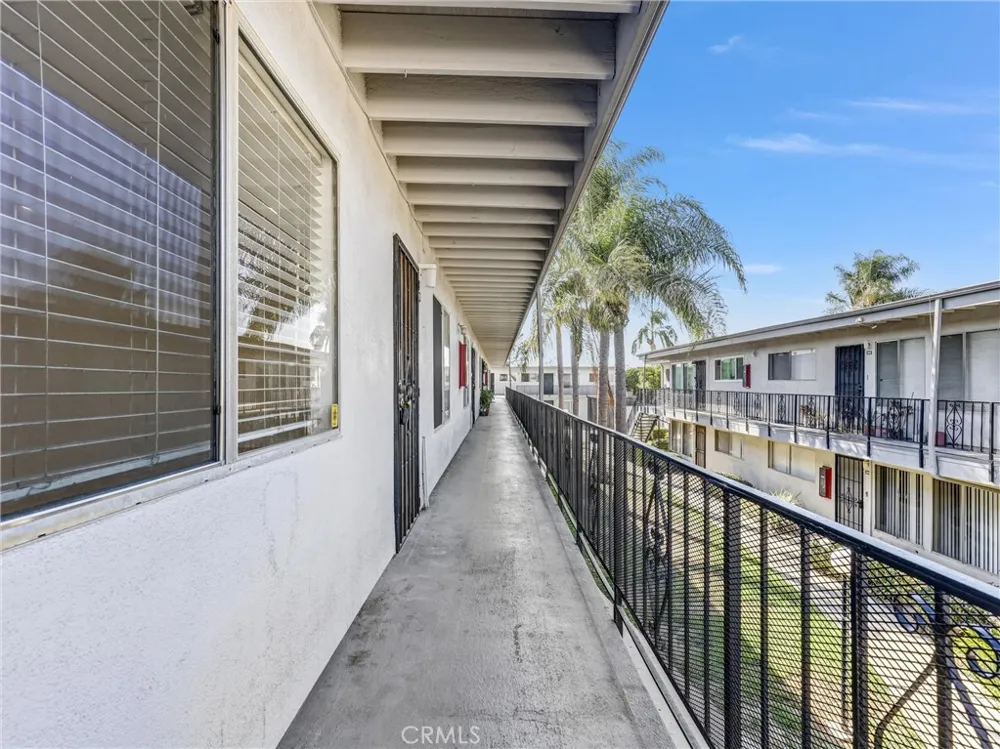 5530 Ackerfield Avenue #210 Long Beach, CA 90805