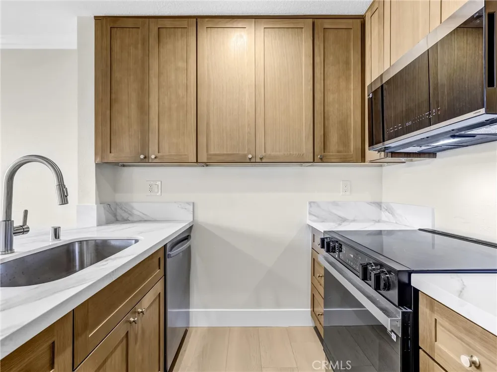 5530 Ackerfield Avenue #210 Long Beach, CA 90805