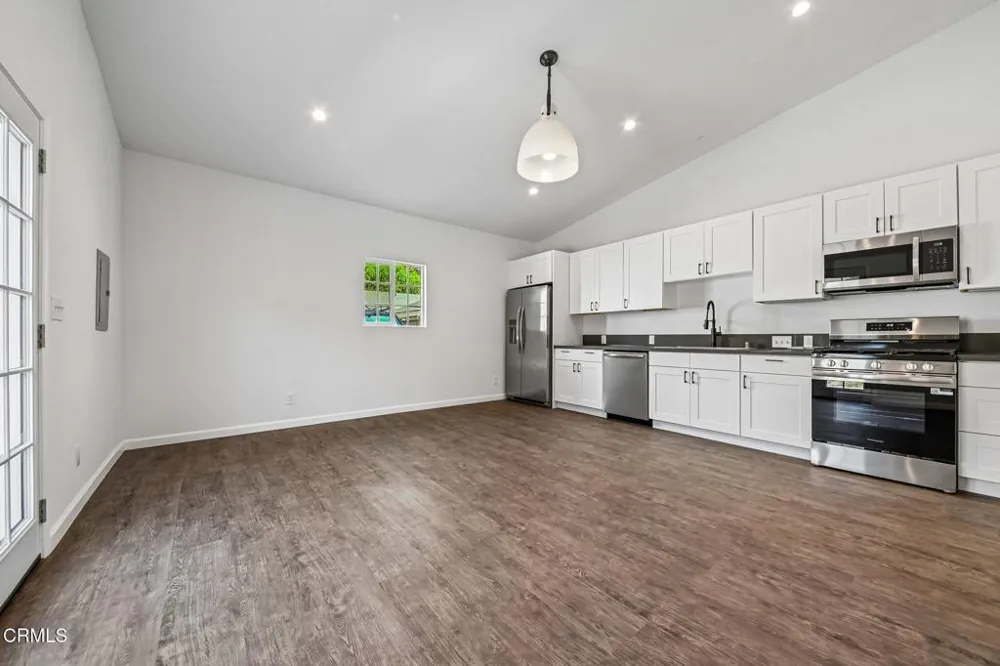 6003 Muscatel Avenue #B Temple City, CA 91780