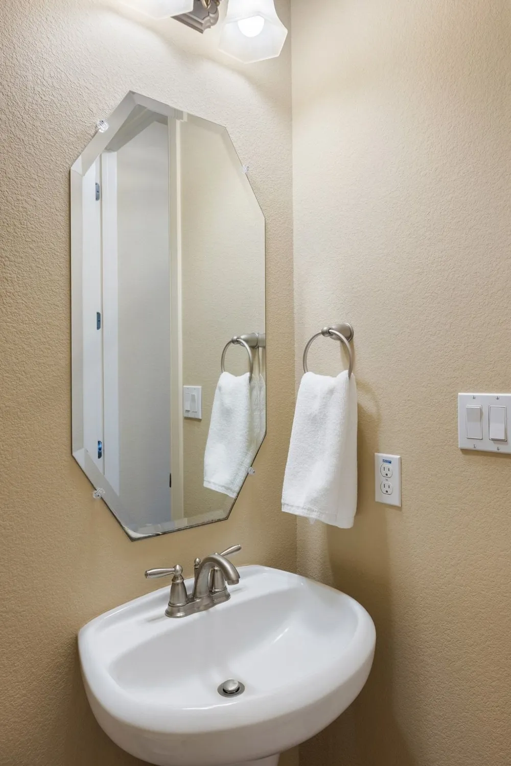 3806 Avery Woods Lane Cedar Park, TX 78613