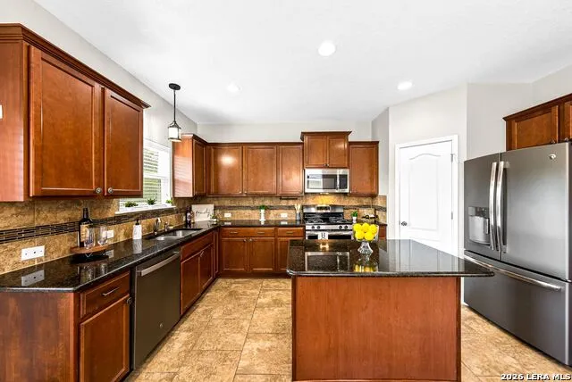 131 Tufted Crest San Antonio, TX 78253